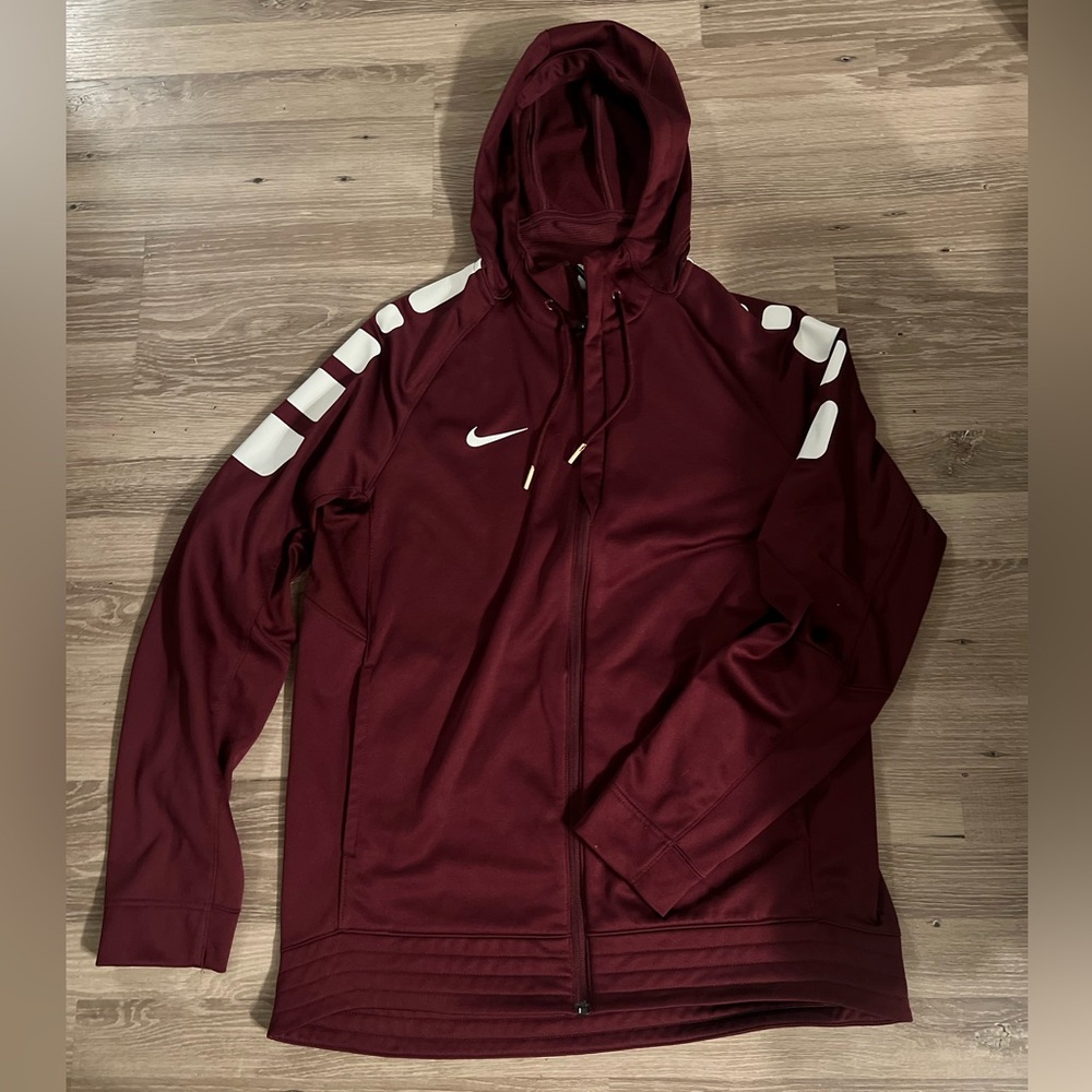 Men’s Nike Therma-Fit hooded full zip jacket